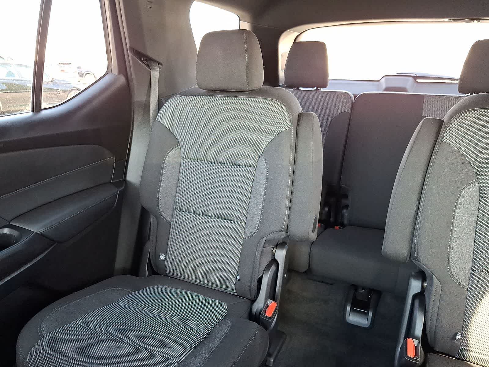 Thumbnail: 2023 Chevrolet Traverse - 12