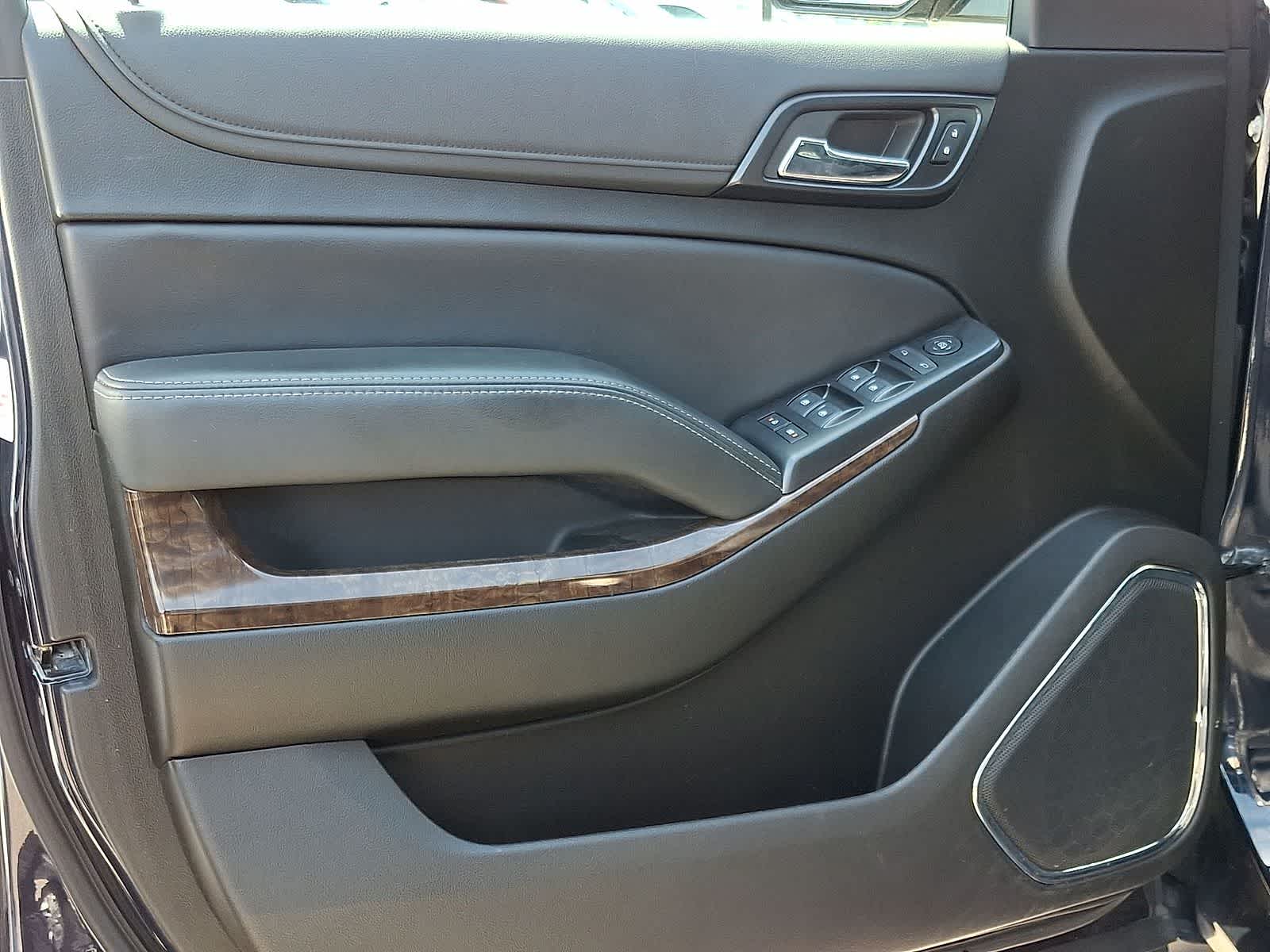 Thumbnail: 2020 Chevrolet Suburban - 26