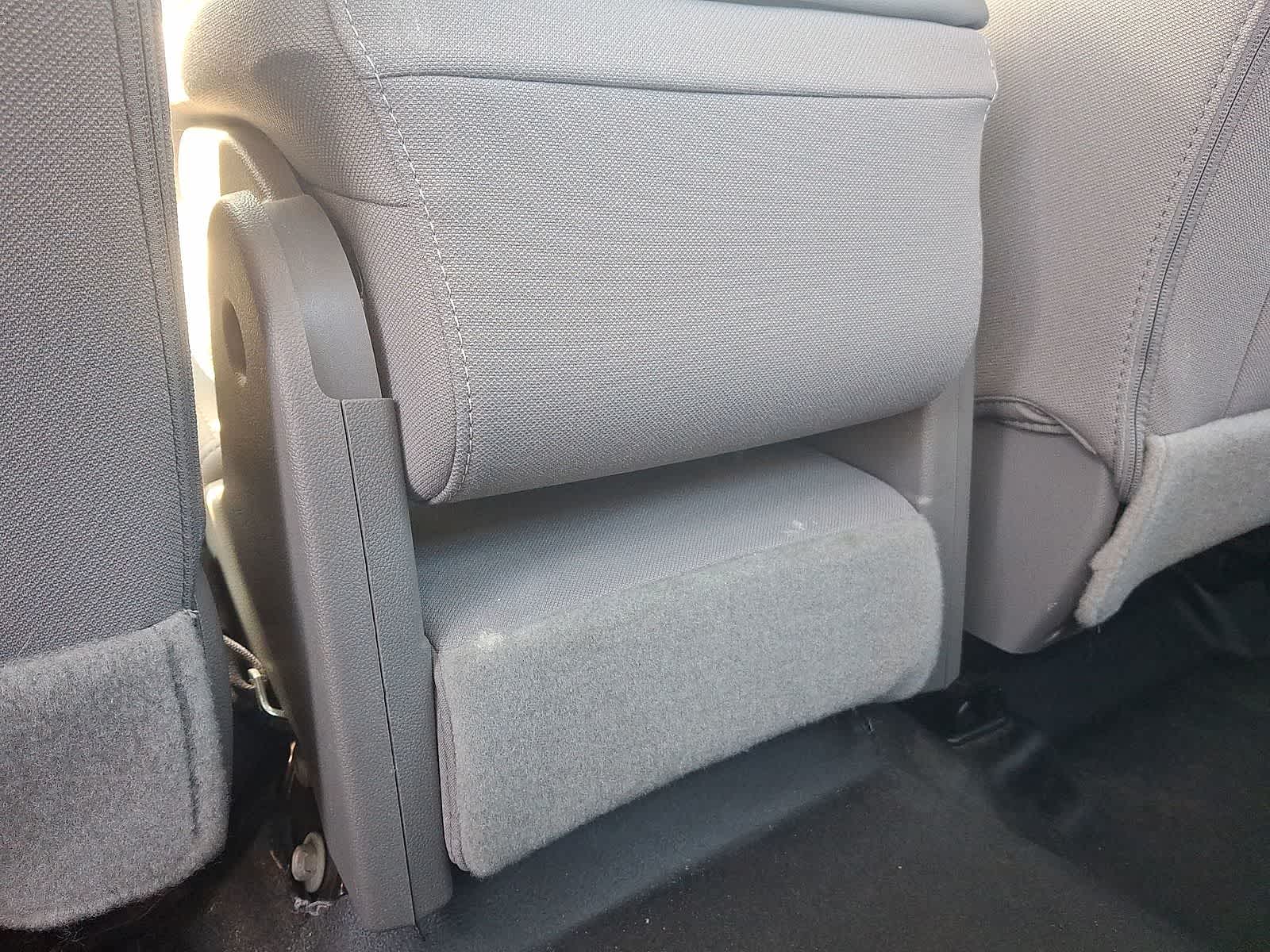 Thumbnail: 2018 Chevrolet Silverado 1500 - 28