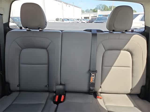 Thumbnail: 2022 Chevrolet Colorado - 14