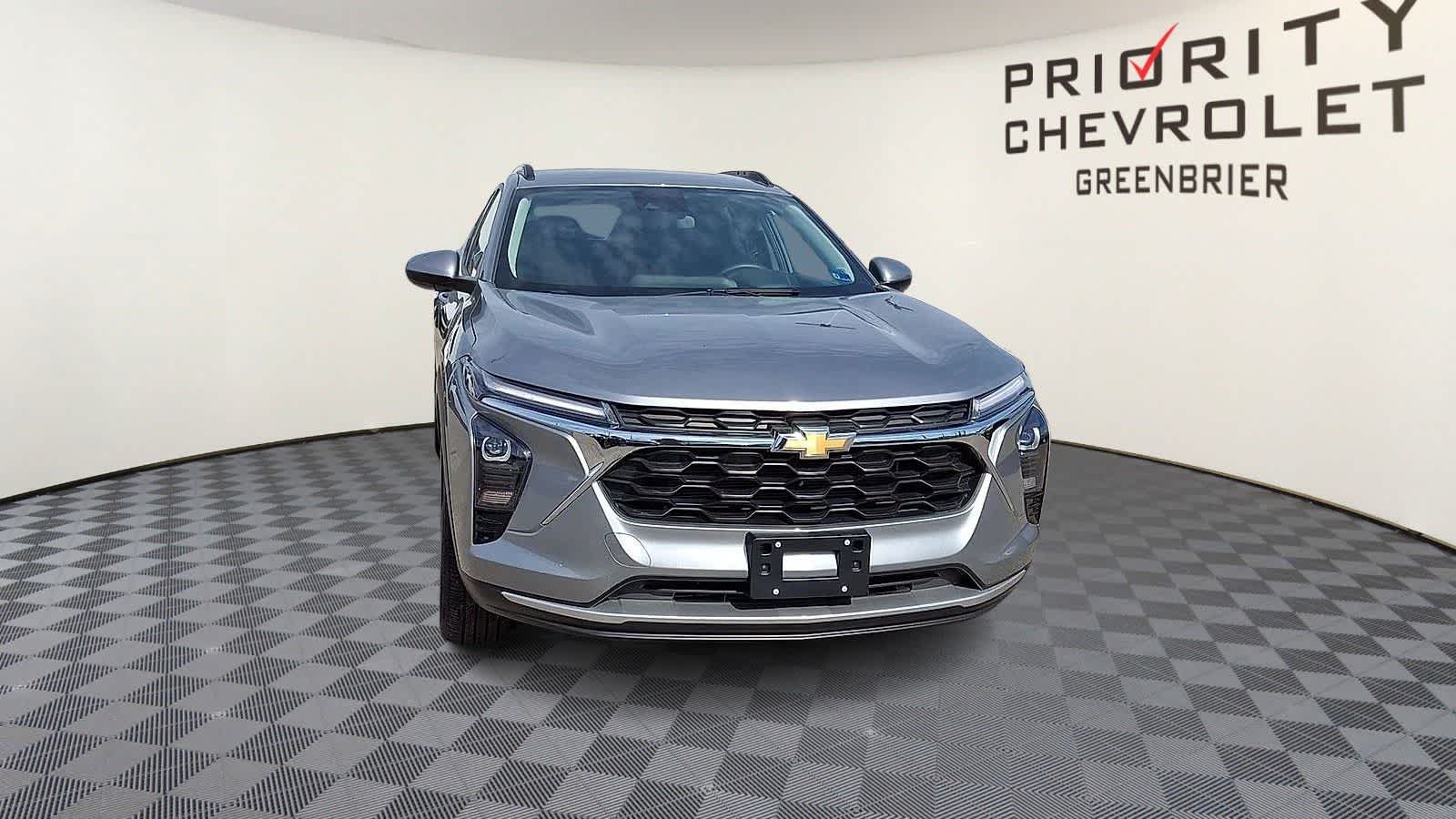 Thumbnail: 2024 Chevrolet Trax - 3