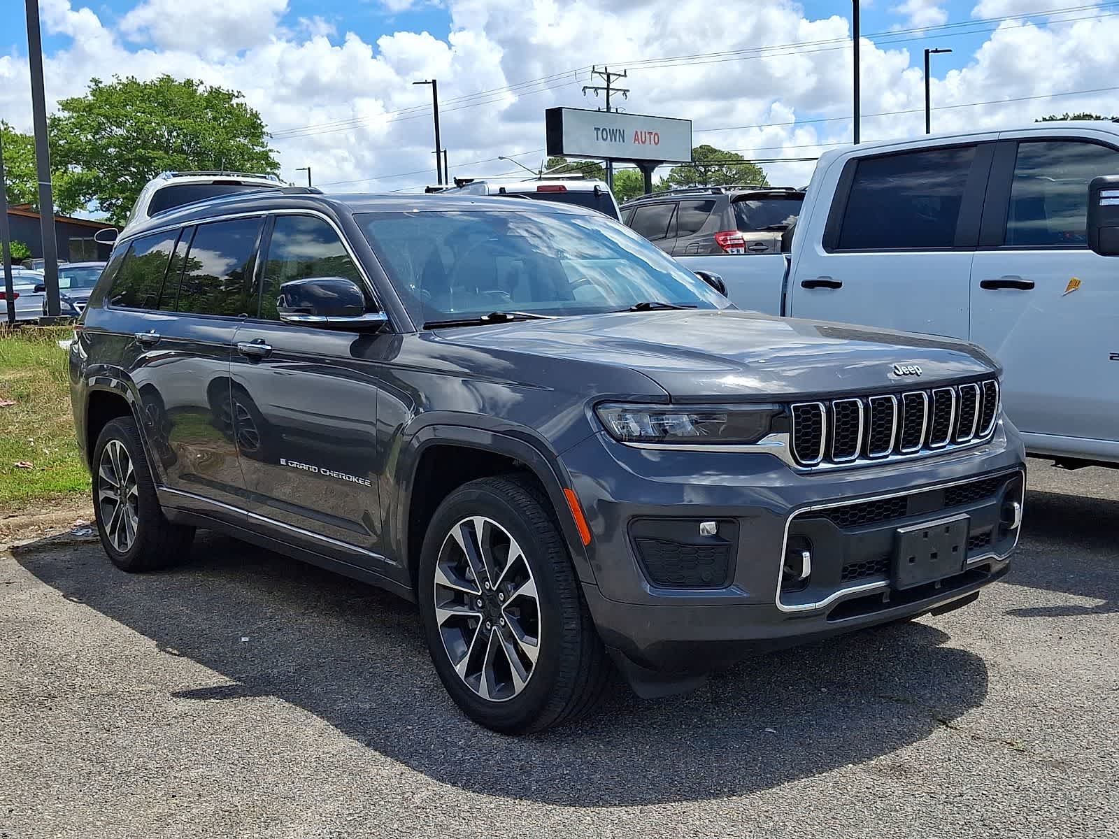 Thumbnail: 2021 Jeep Grand Cherokee L - 2