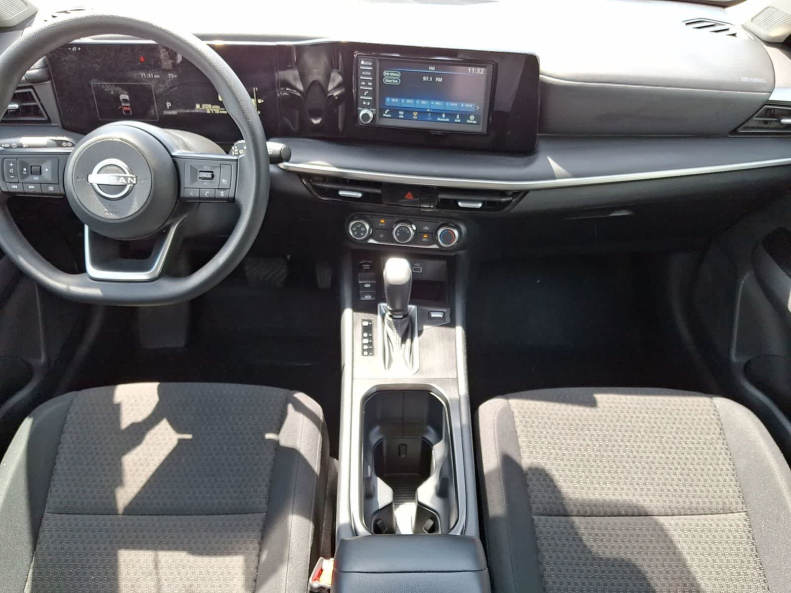 Thumbnail: 2025 Nissan Kicks - 25