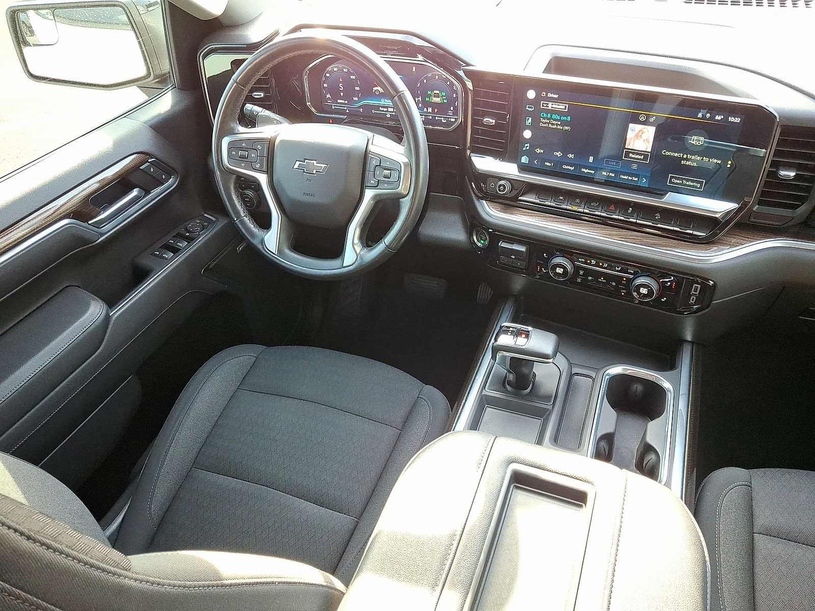 Thumbnail: 2022 Chevrolet Silverado 1500 - 10