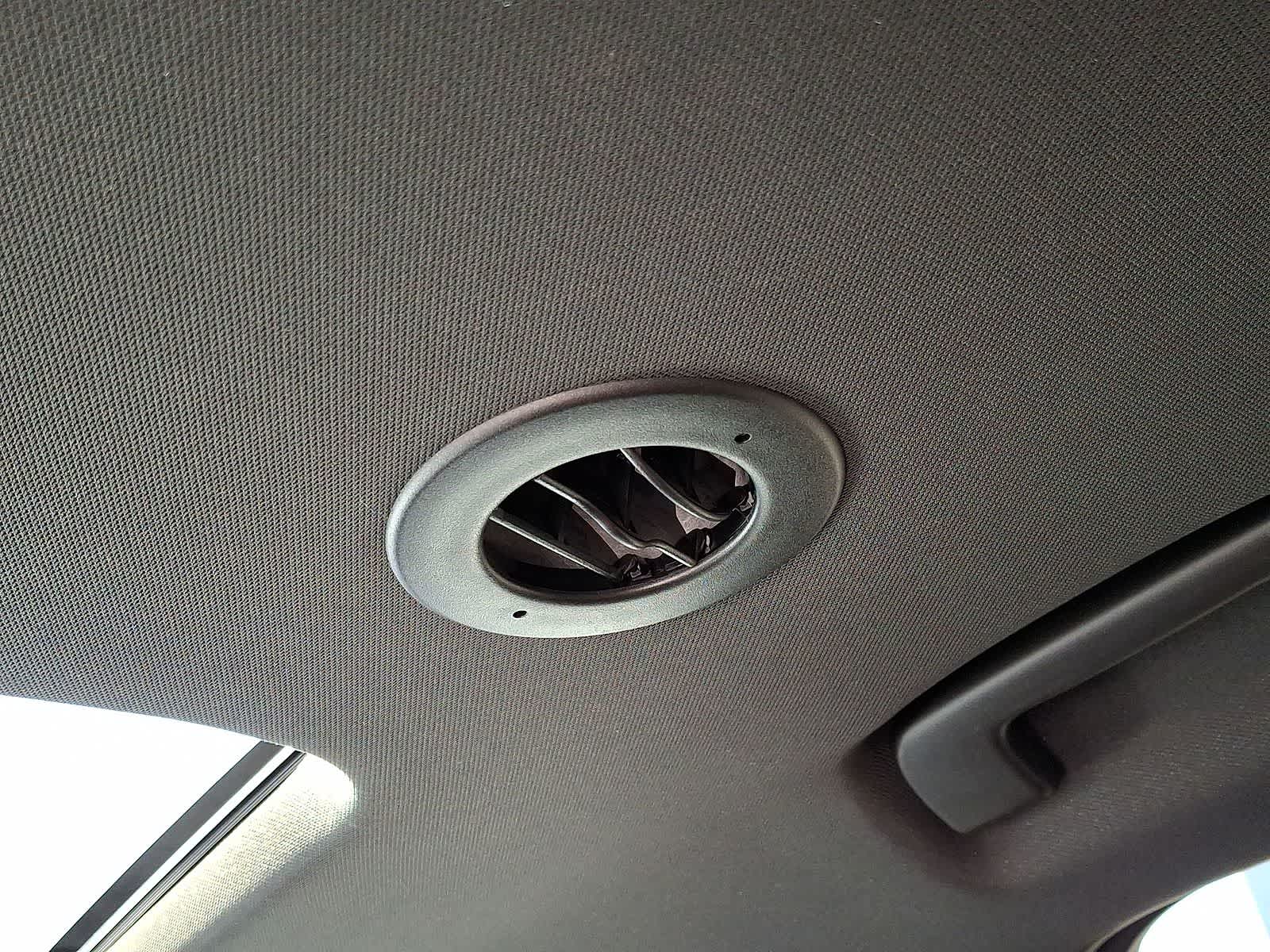 Thumbnail: 2023 Chevrolet Traverse - 28