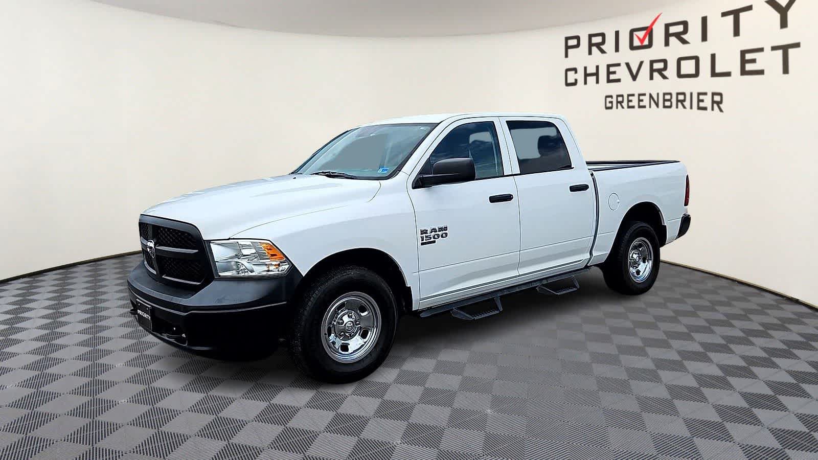Thumbnail: 2019 RAM 1500 Classic - 4