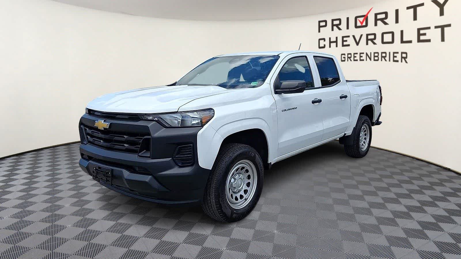 Thumbnail: 2024 Chevrolet Colorado - 4