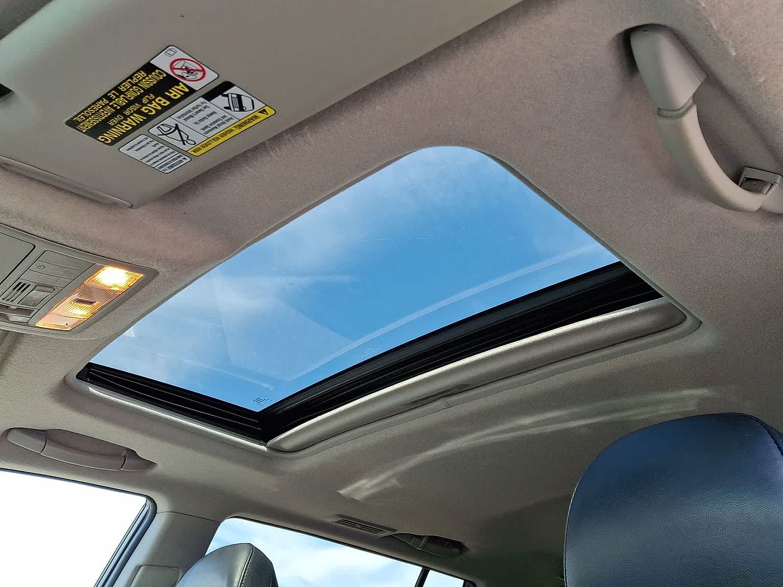 Thumbnail: 2012 Toyota Highlander - 25