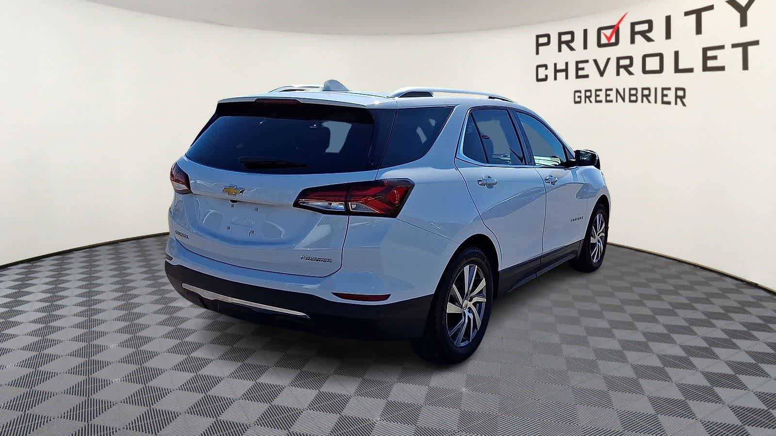 Thumbnail: 2023 Chevrolet Equinox - 8