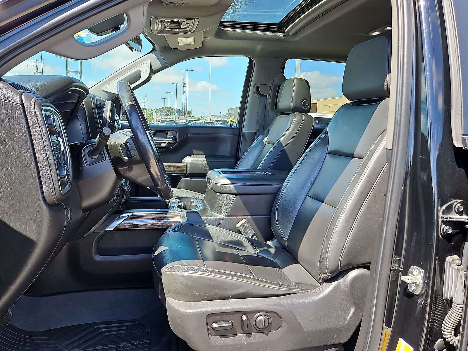 Thumbnail: 2020 Chevrolet Silverado 1500 - 25
