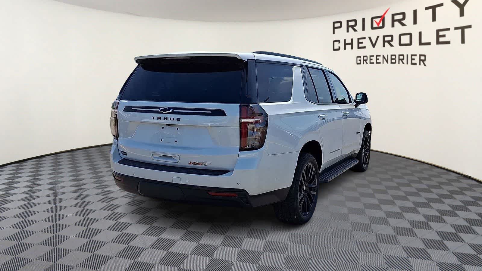 Thumbnail: 2023 Chevrolet Tahoe - 8