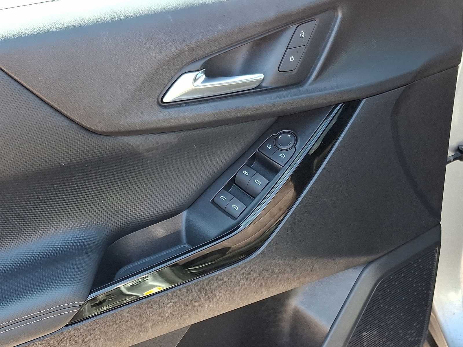 Thumbnail: 2025 Chevrolet Equinox - 28