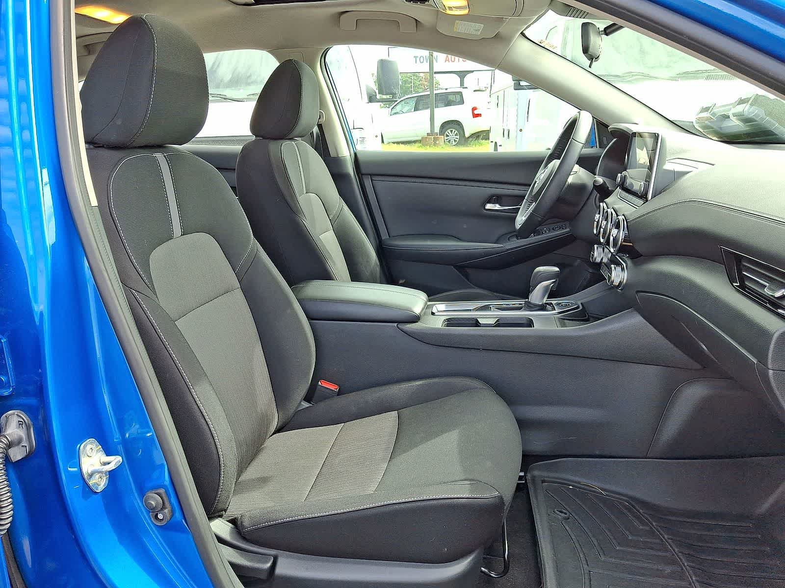 Thumbnail: 2020 Nissan Sentra - 32