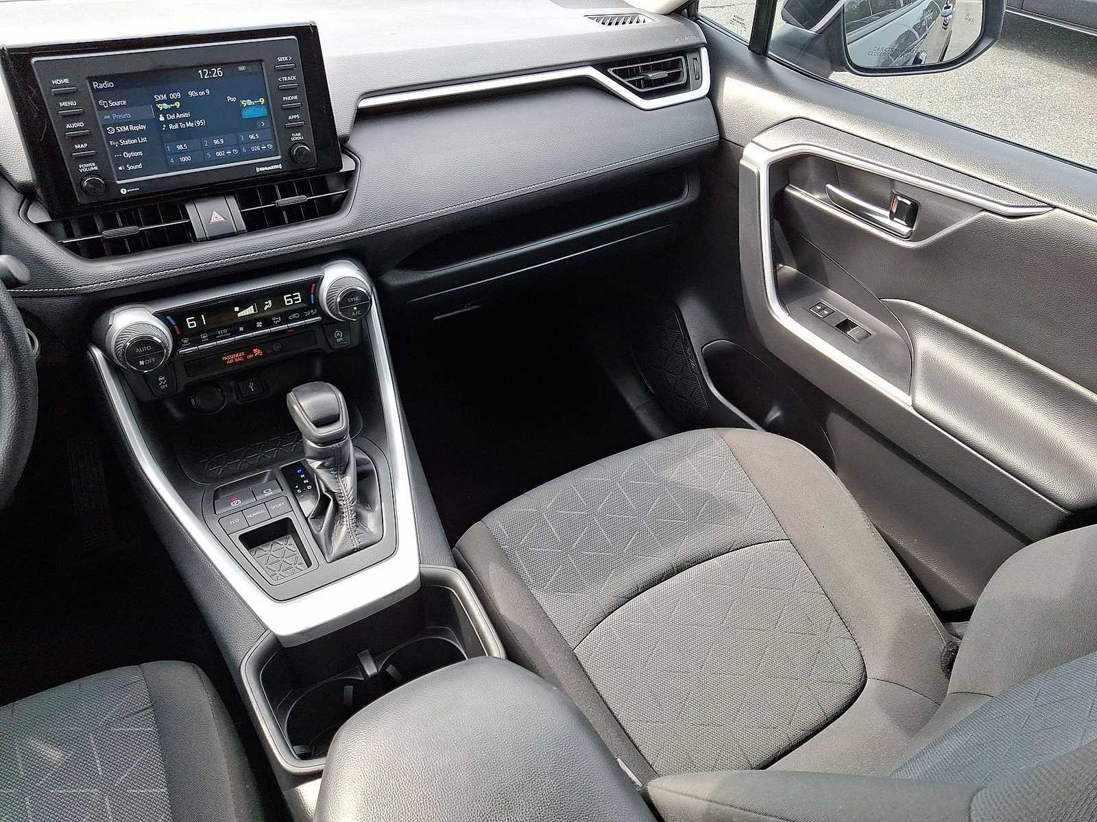 Thumbnail: 2022 Toyota RAV4 - 12