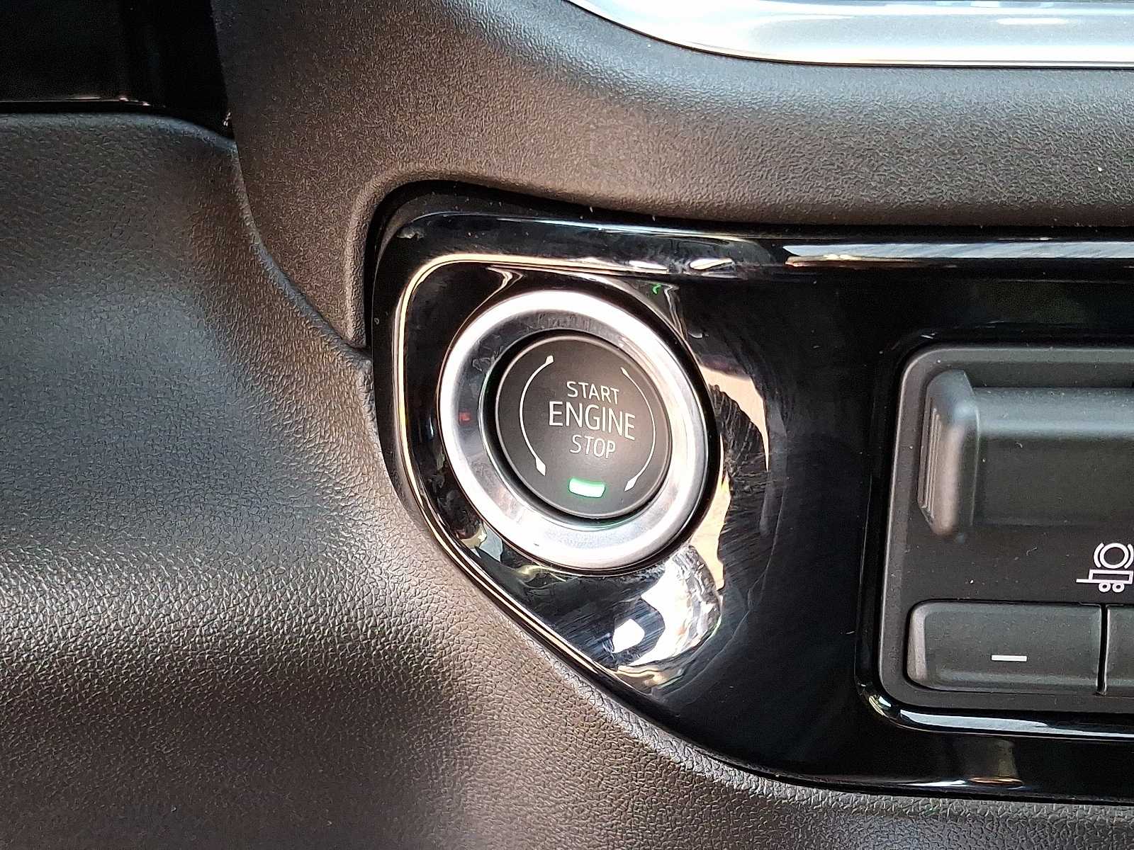 Thumbnail: 2026 Chevrolet Silverado 3500 - 19