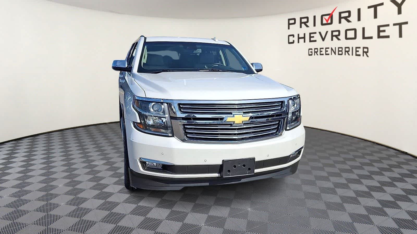 Thumbnail: 2018 Chevrolet Suburban - 3