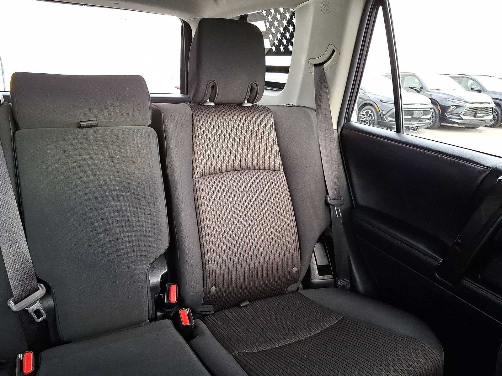 Thumbnail: 2019 Toyota 4Runner - 15