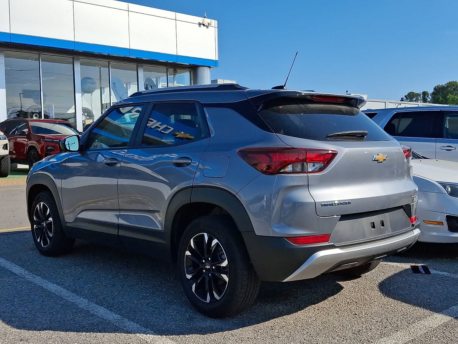 Thumbnail: 2023 Chevrolet TrailBlazer - 4