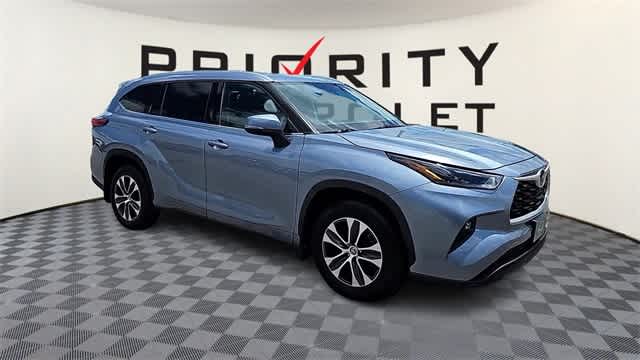 Thumbnail: 2021 Toyota Highlander - 2