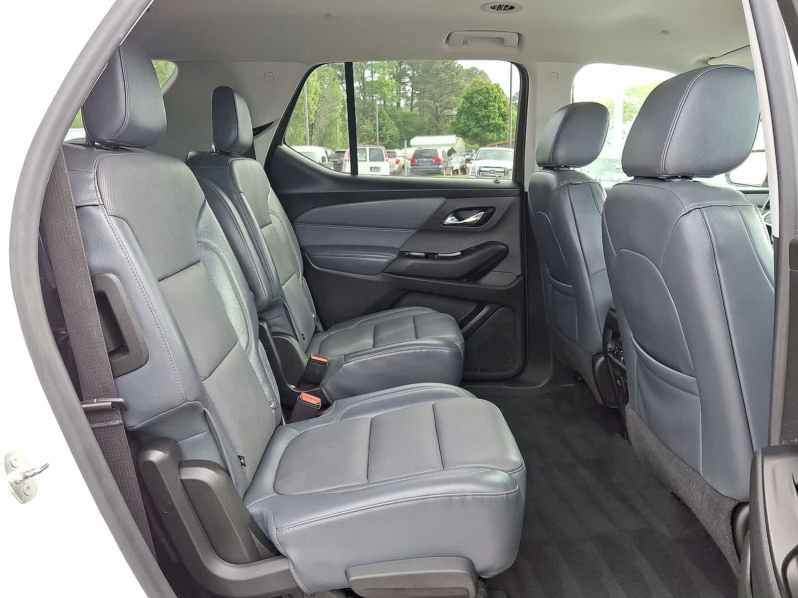 Thumbnail: 2018 Chevrolet Traverse - 33