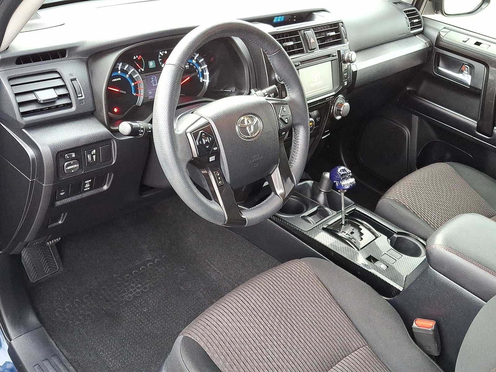 Thumbnail: 2019 Toyota 4Runner - 16