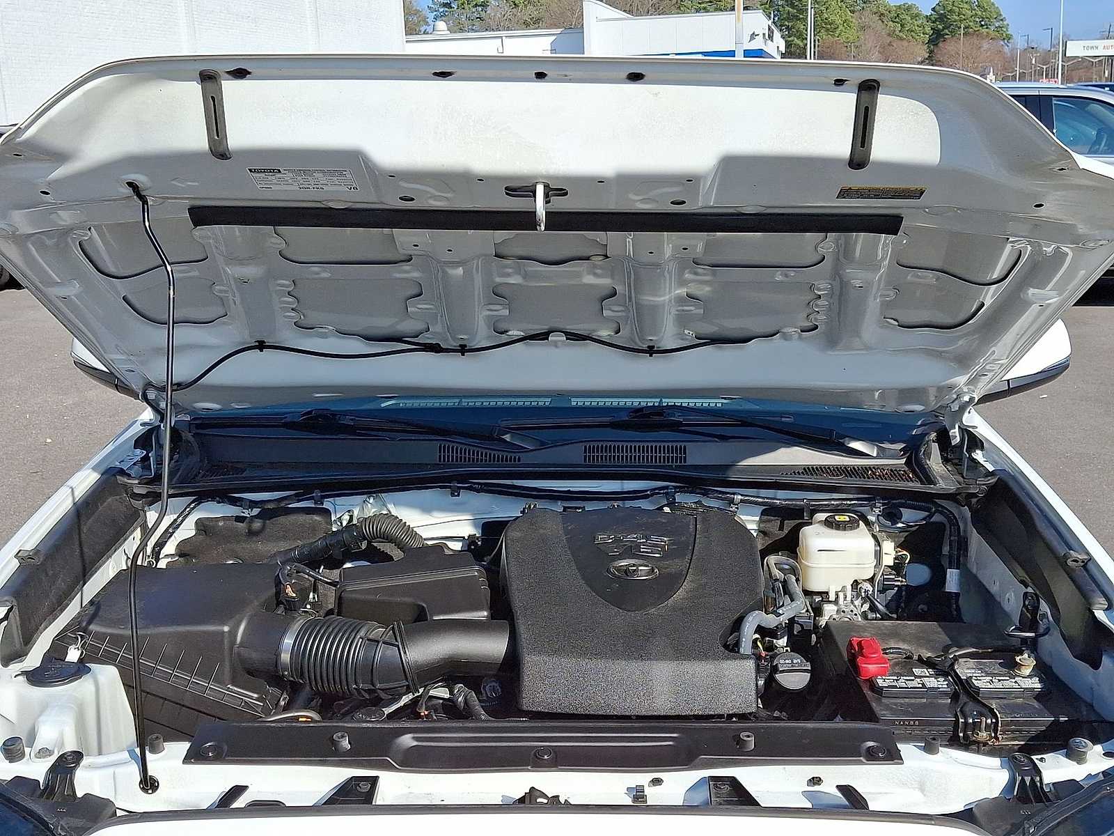 Thumbnail: 2023 Toyota Tacoma - 33