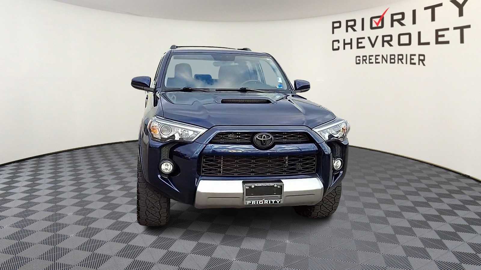 Thumbnail: 2019 Toyota 4Runner - 3