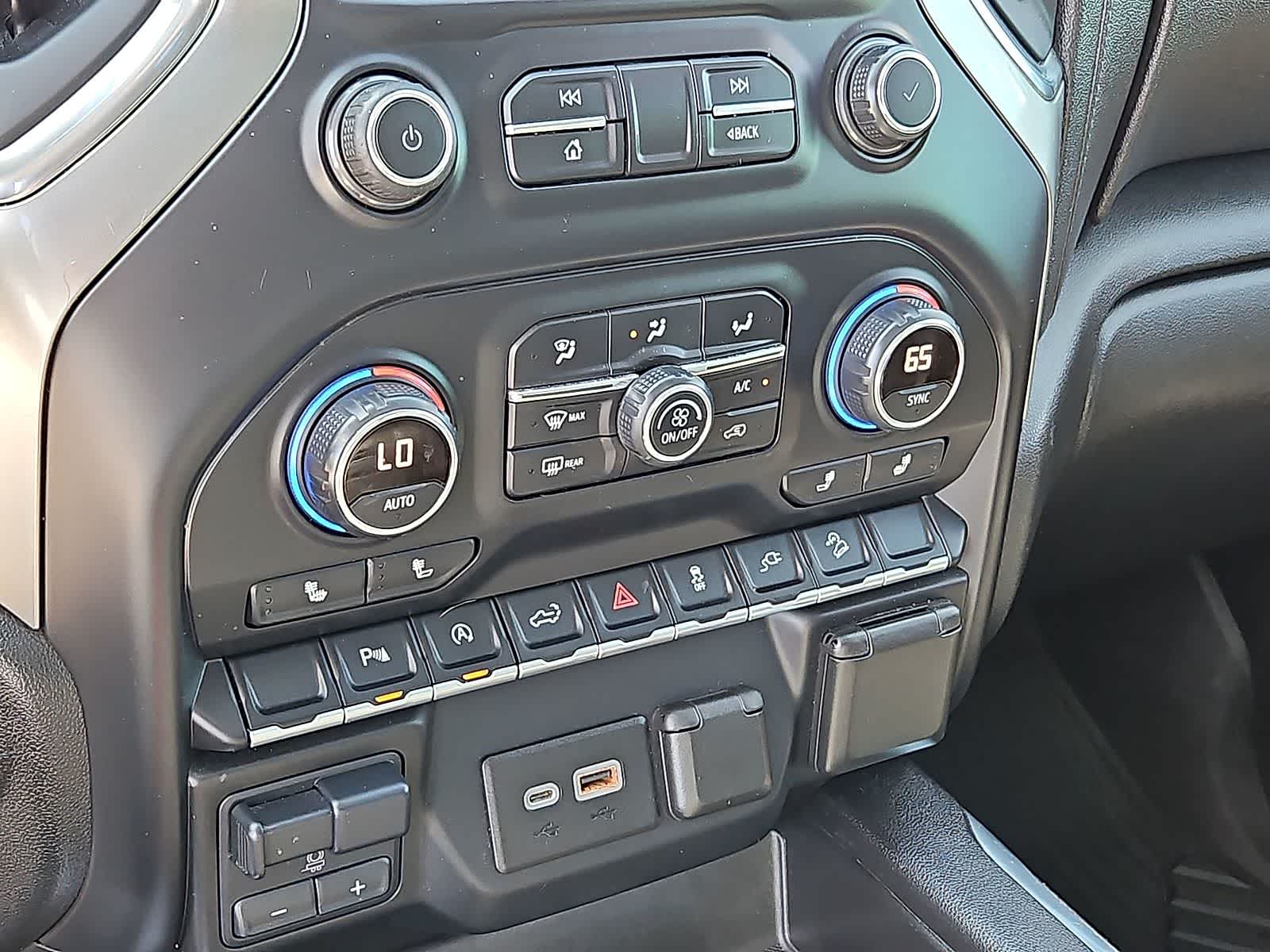 Thumbnail: 2020 Chevrolet Silverado 1500 - 23