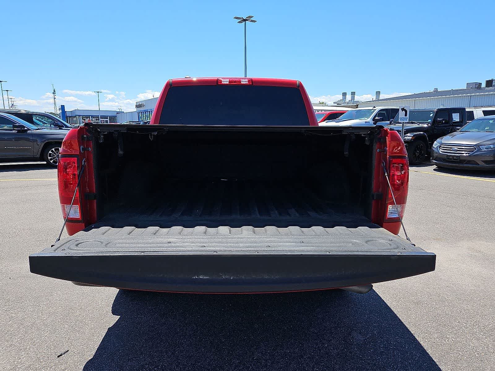 Thumbnail: 2019 RAM 1500 Classic - 29