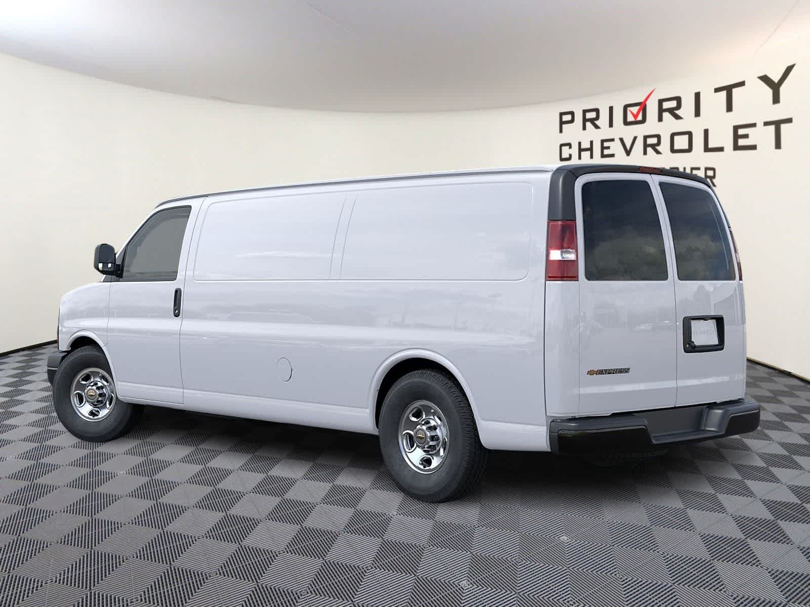 Thumbnail: 2025 Chevrolet Express - 3