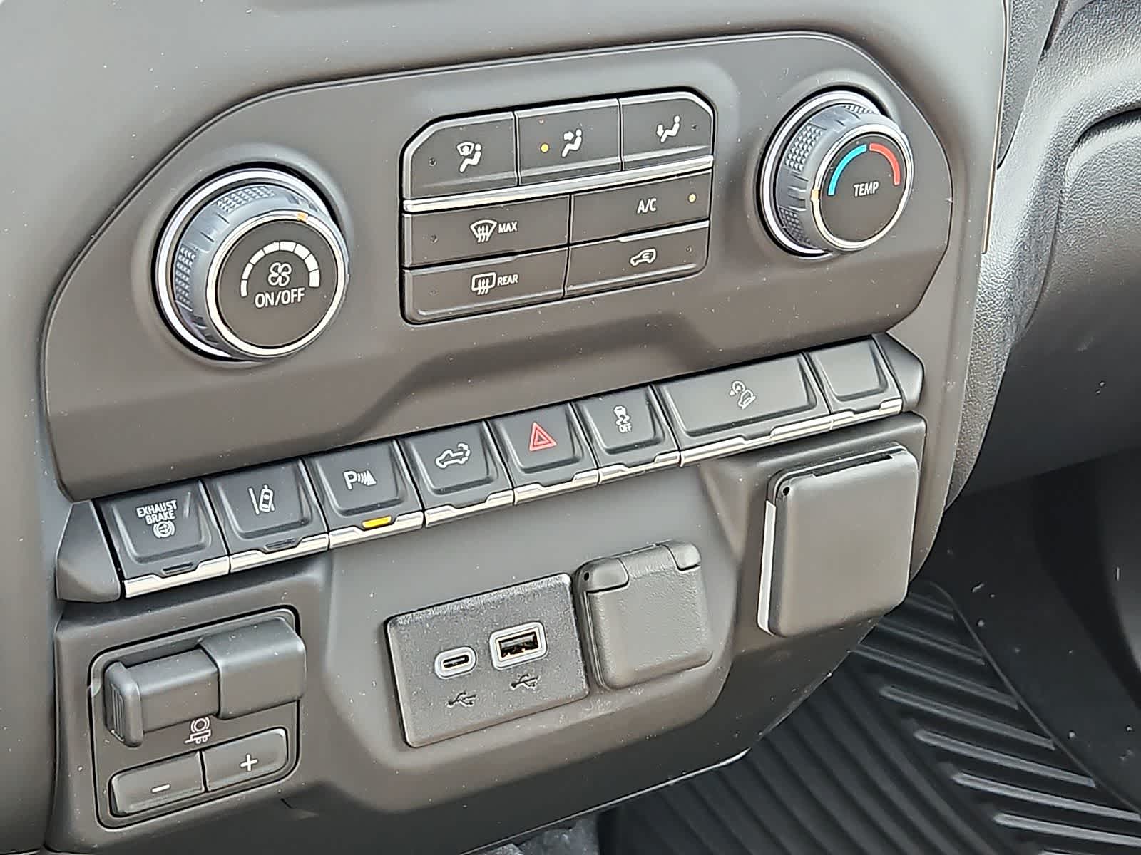 Thumbnail: 2026 Chevrolet Silverado 2500 - 13