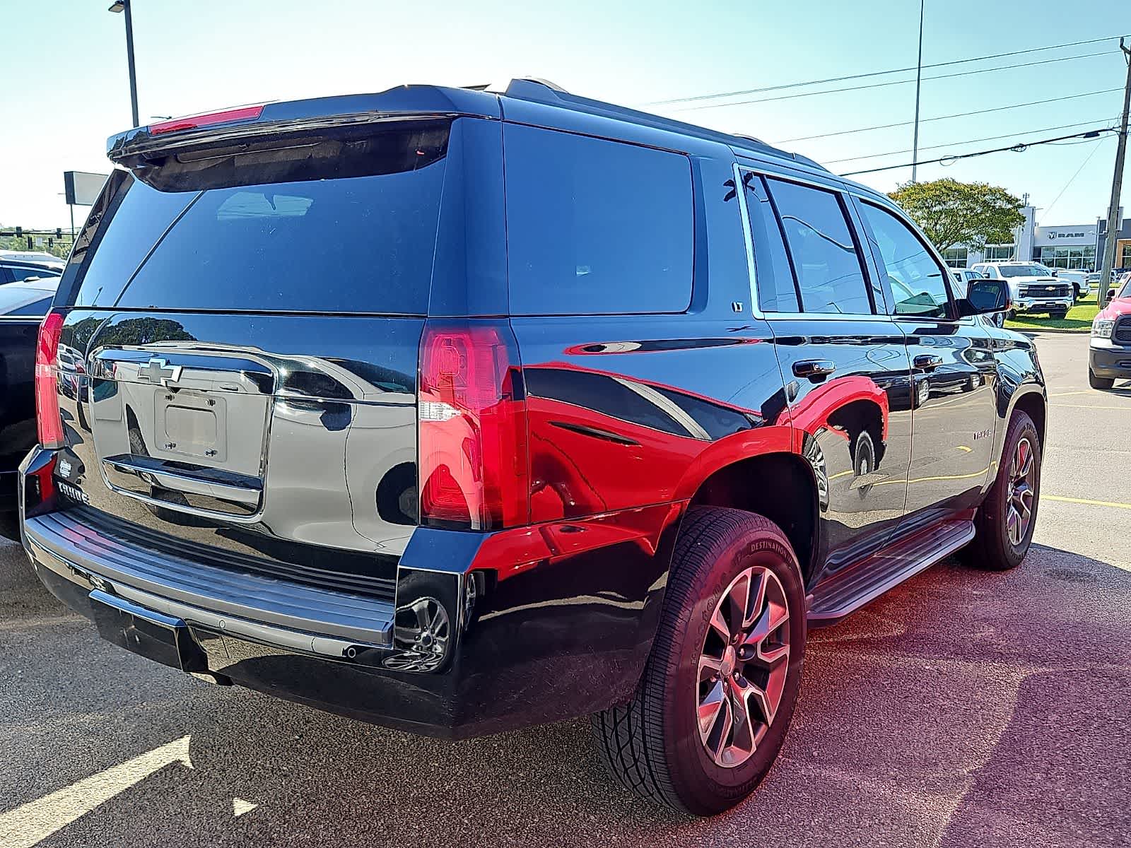 Thumbnail: 2018 Chevrolet Tahoe - 2