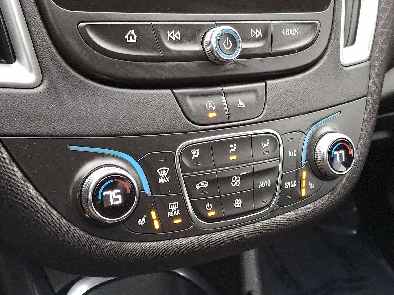 Thumbnail: 2023 Chevrolet Malibu - 23