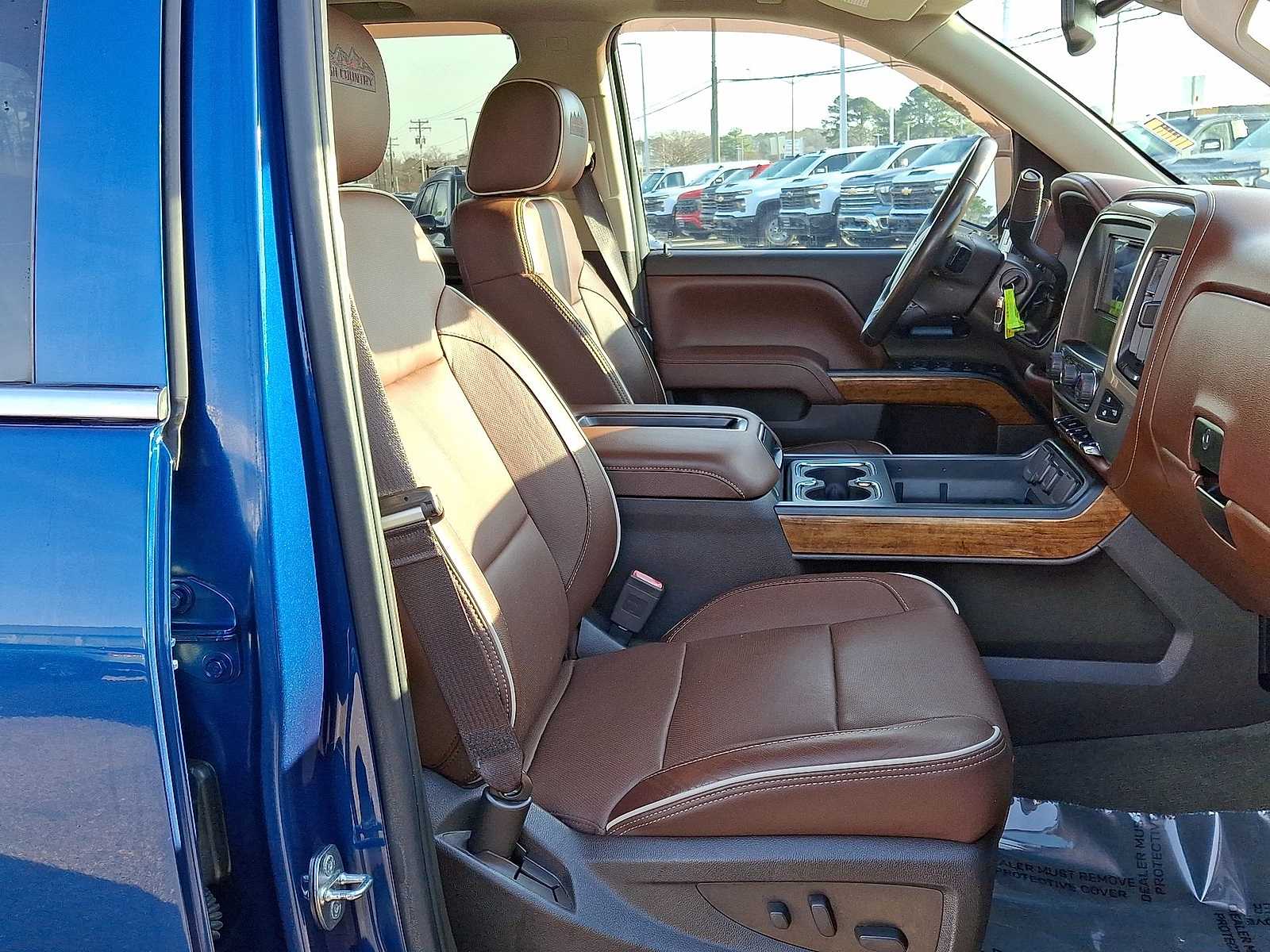 Thumbnail: 2015 Chevrolet Silverado 1500 - 32