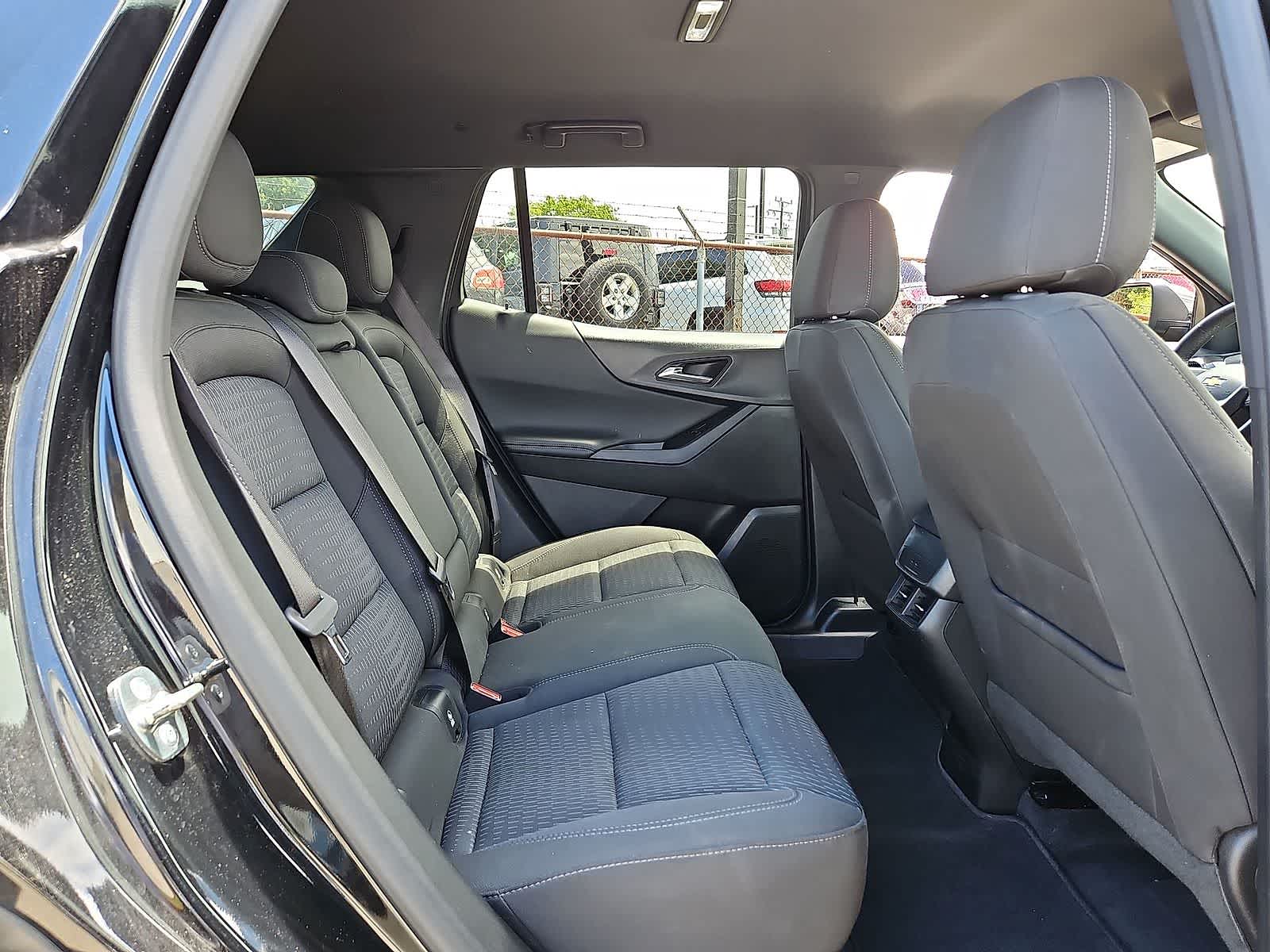 Thumbnail: 2025 Chevrolet Equinox - 32