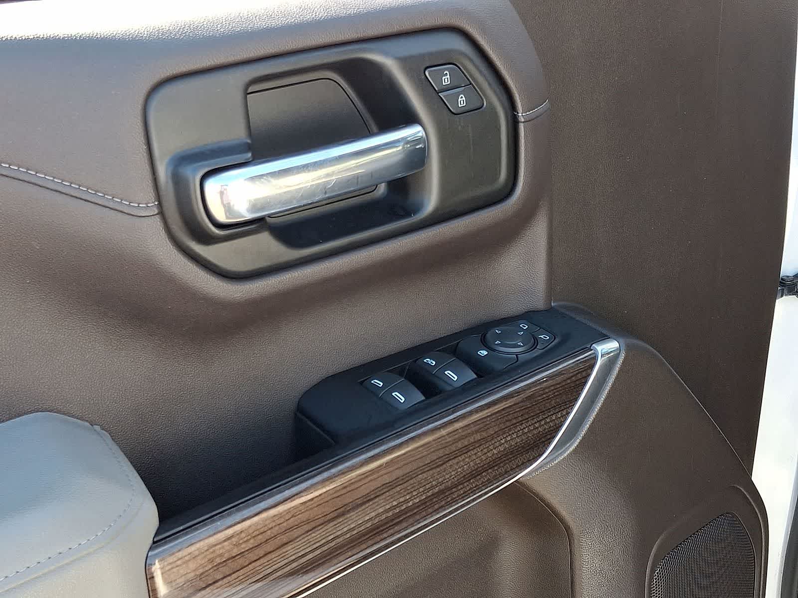 Thumbnail: 2020 Chevrolet Silverado 1500 - 27