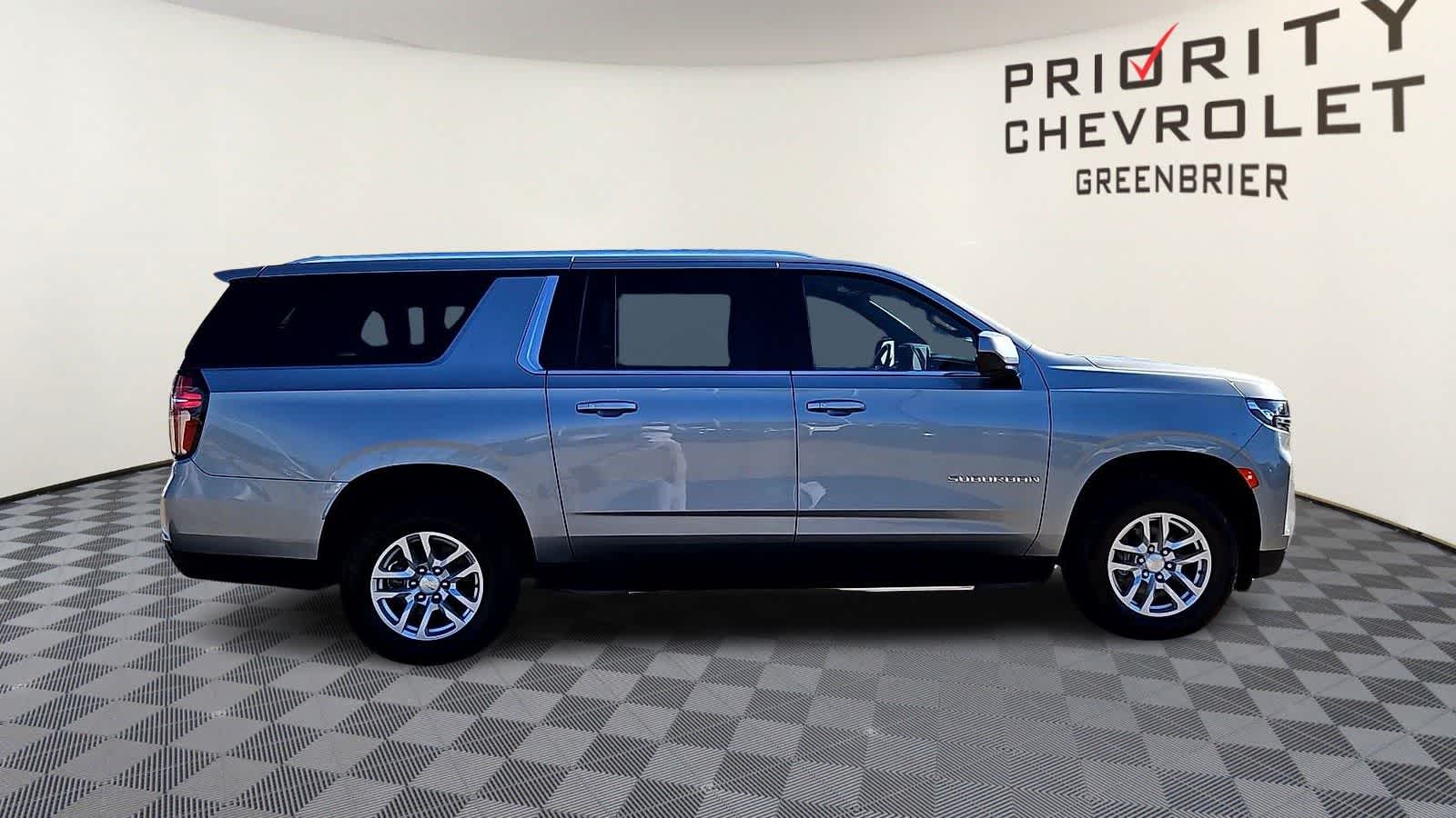 Thumbnail: 2024 Chevrolet Suburban - 9