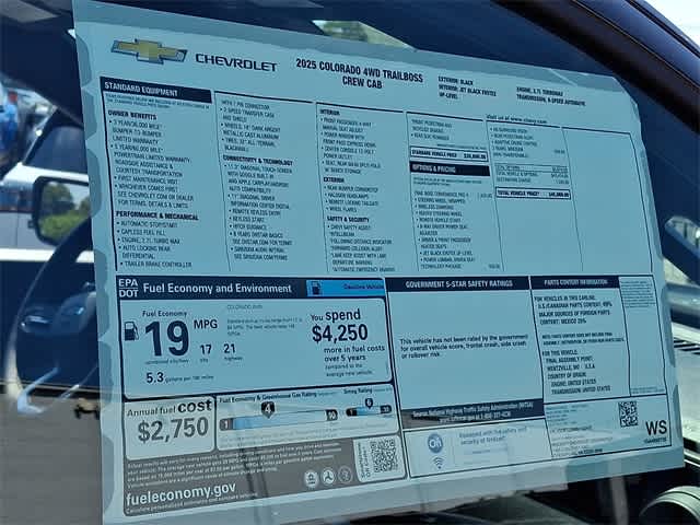 Thumbnail: 2025 Chevrolet Colorado - 18