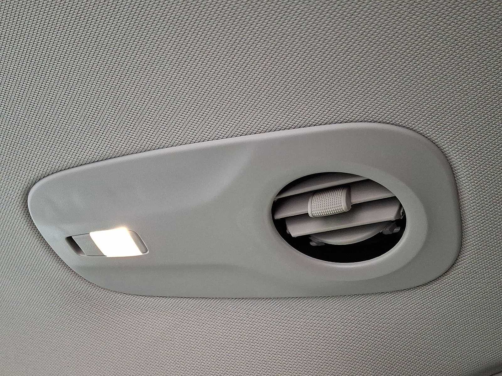 Thumbnail: 2023 Chrysler Pacifica - 21