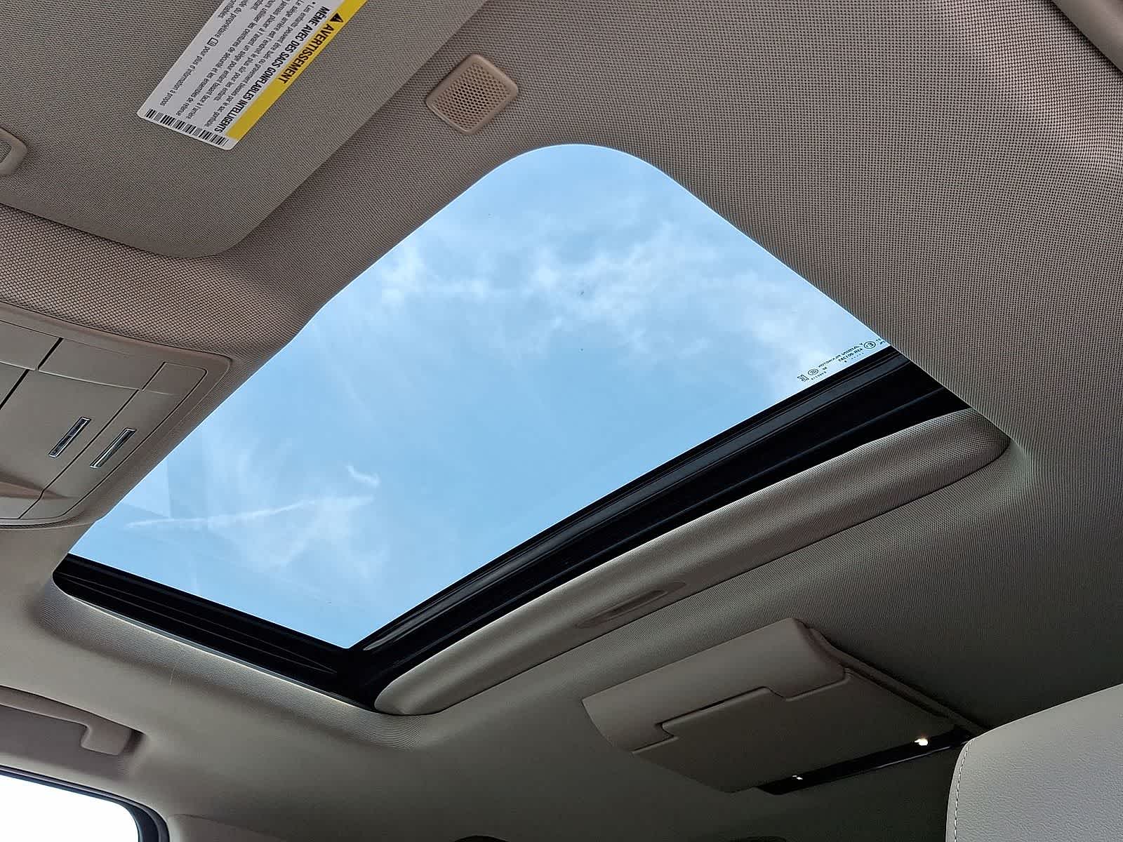 Thumbnail: 2019 Chevrolet Suburban - 25