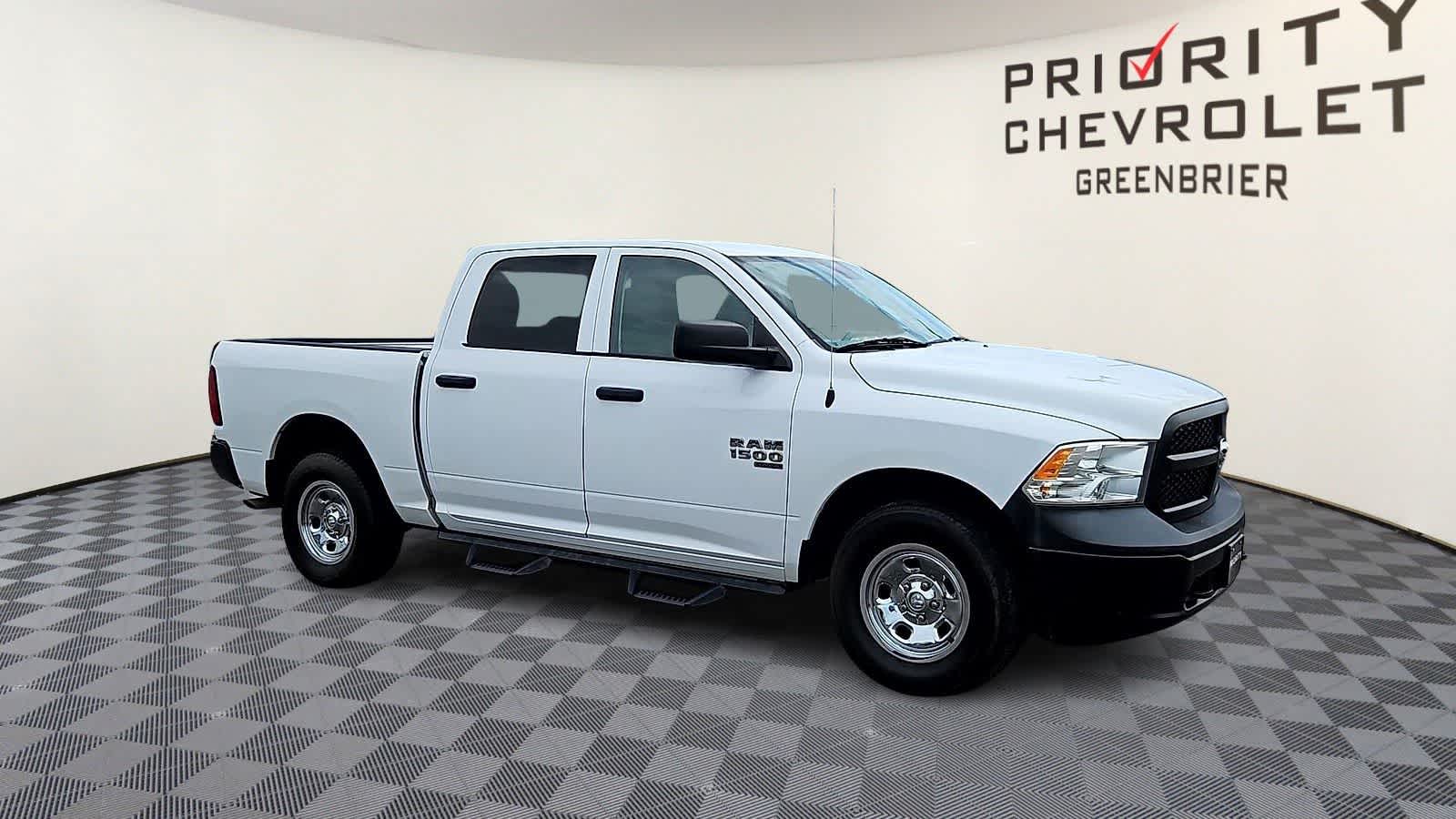 Thumbnail: 2019 RAM 1500 Classic - 2