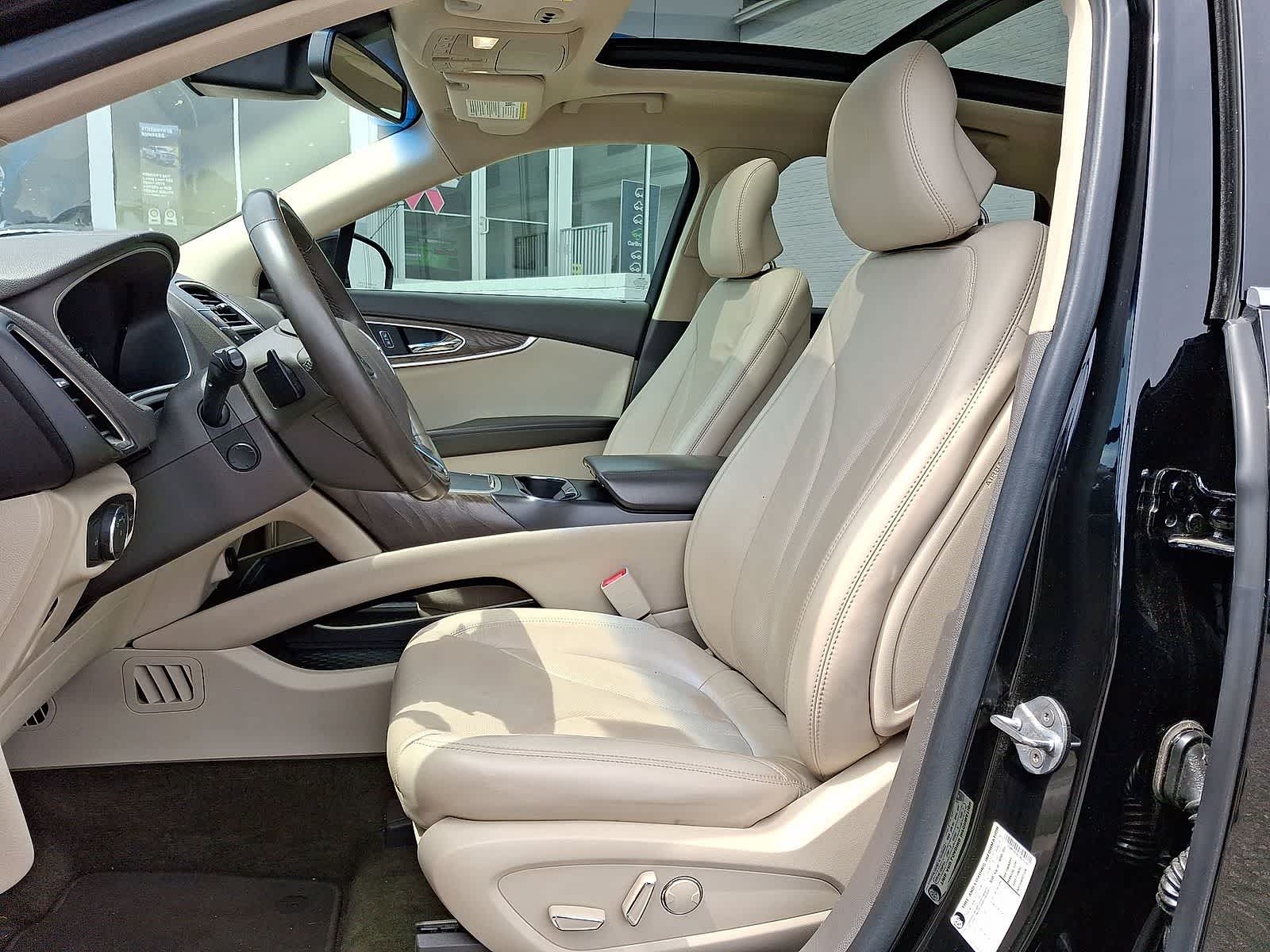 Thumbnail: 2018 Lincoln MKX - 26