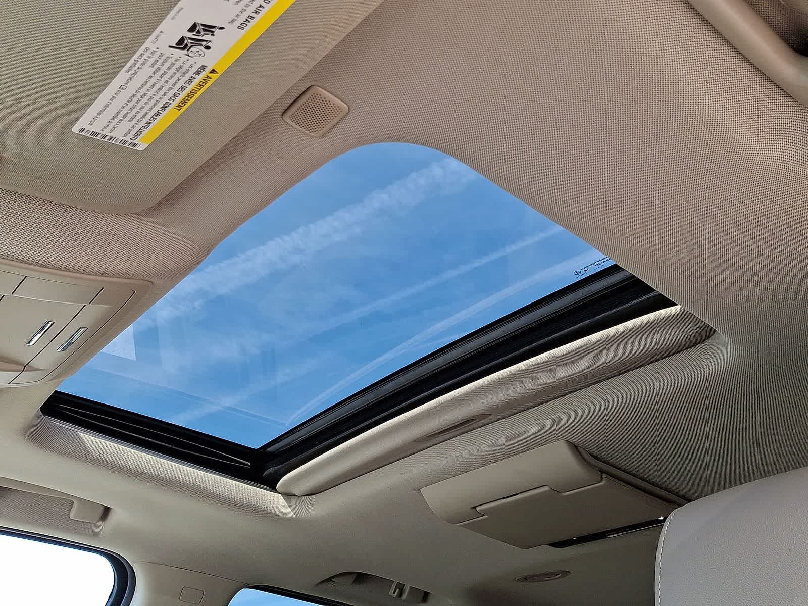 Thumbnail: 2018 Chevrolet Suburban - 25