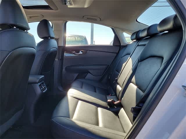 Thumbnail: 2021 Kia Forte - 26