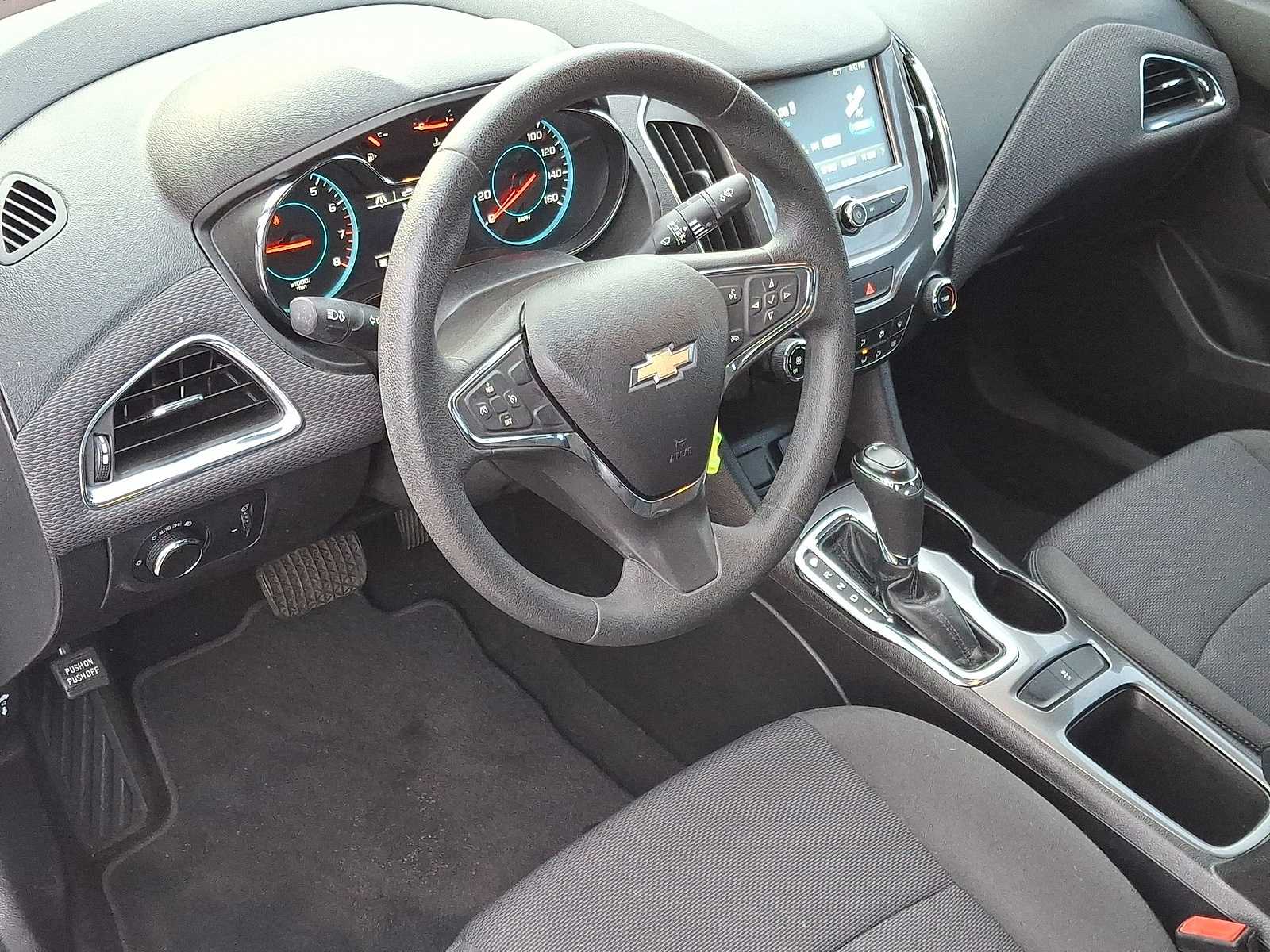 Thumbnail: 2017 Chevrolet Cruze - 16