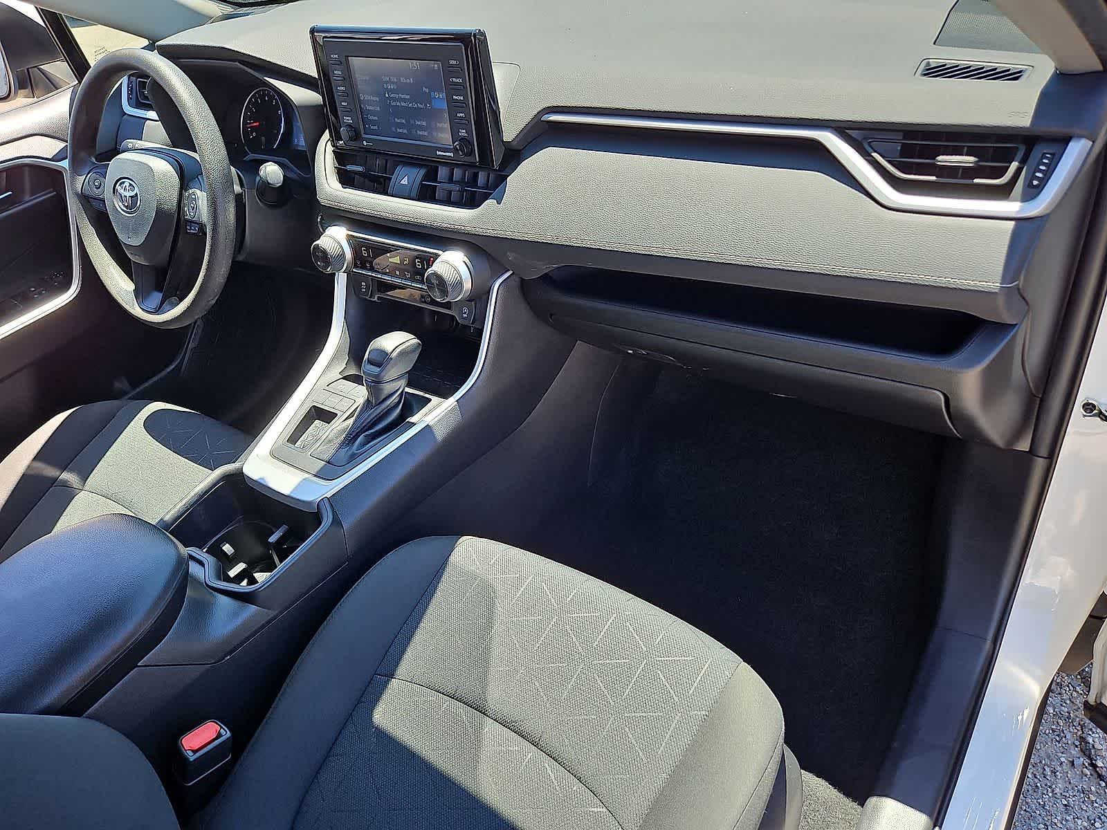 Thumbnail: 2022 Toyota RAV4 - 33