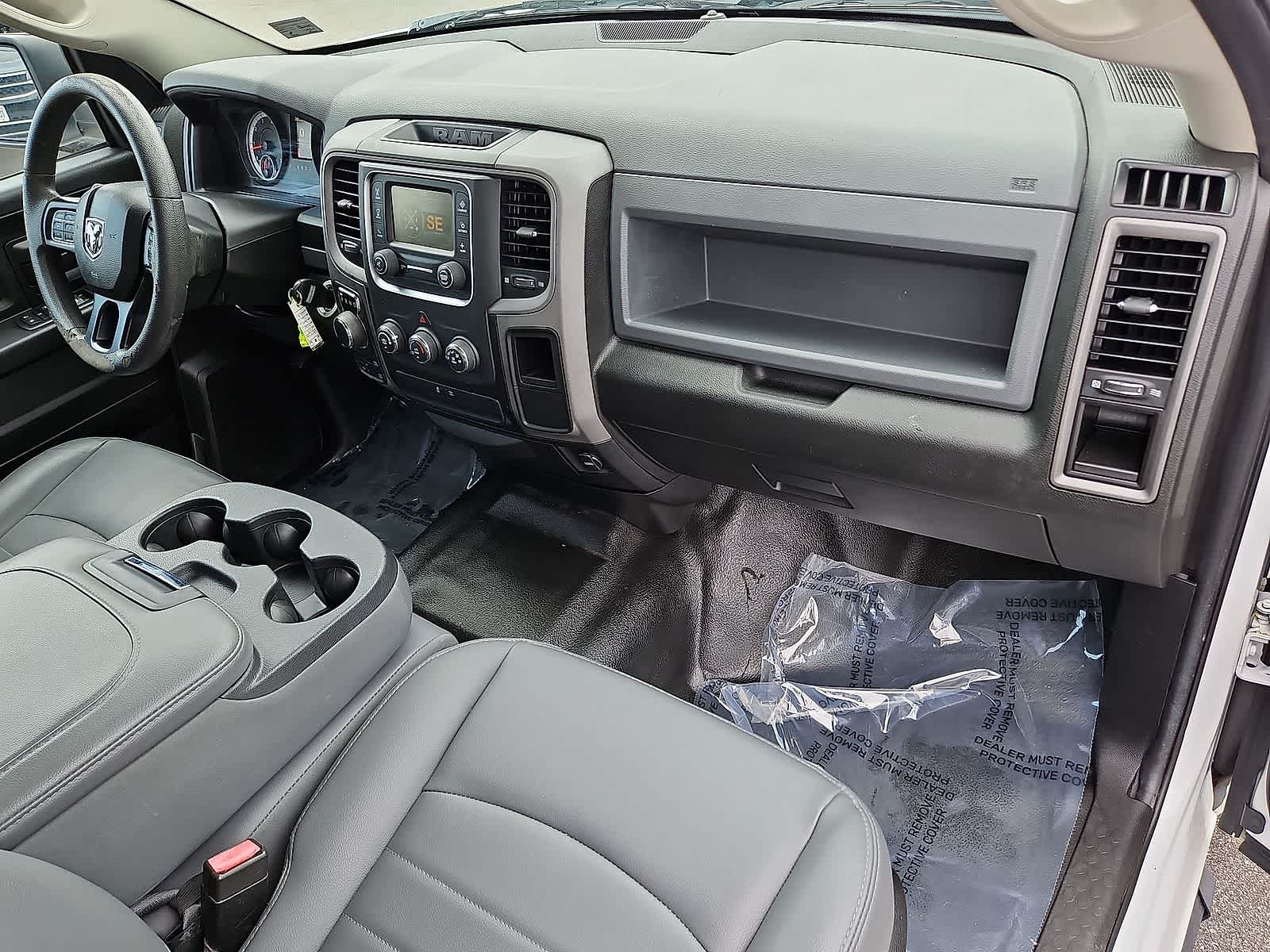 Thumbnail: 2019 RAM 1500 Classic - 33