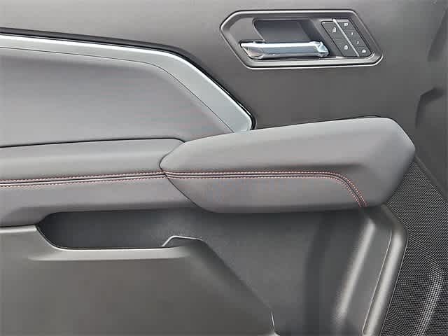Thumbnail: 2025 Chevrolet Colorado - 11