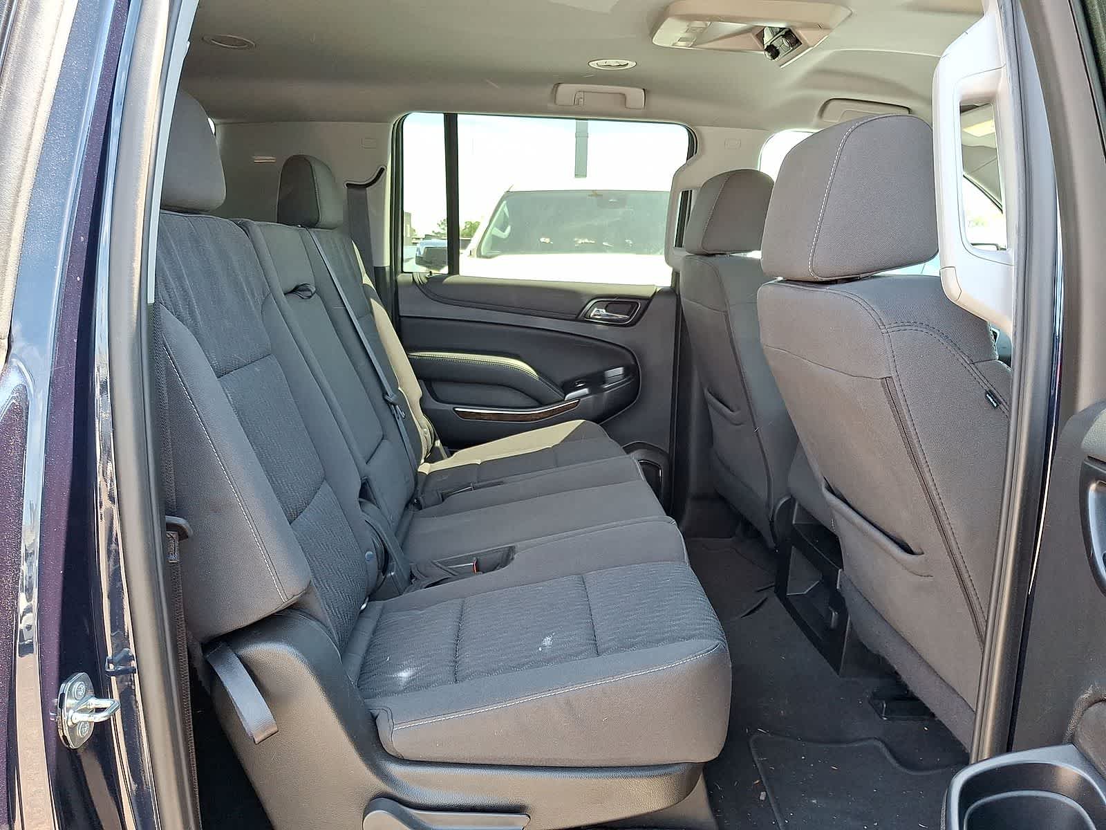 Thumbnail: 2020 Chevrolet Suburban - 30