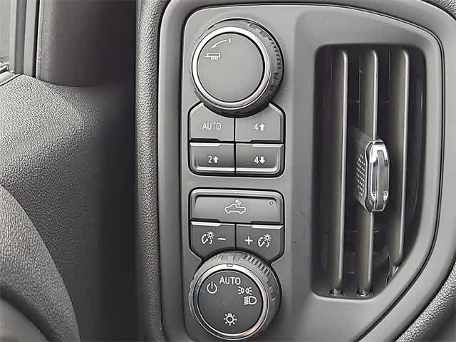 Thumbnail: 2026 Chevrolet Silverado 1500 - 18